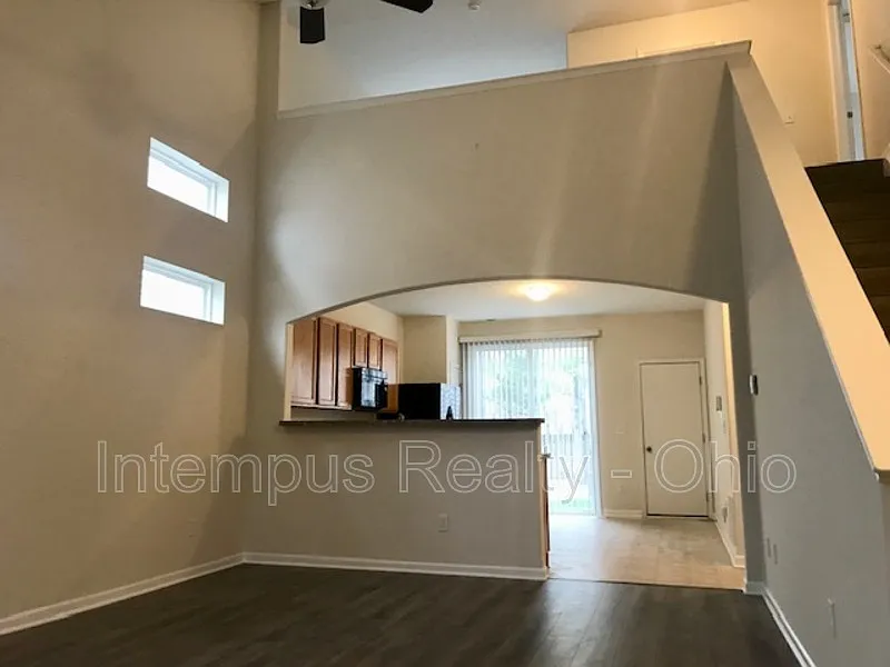 Bridgeview — Photo 3