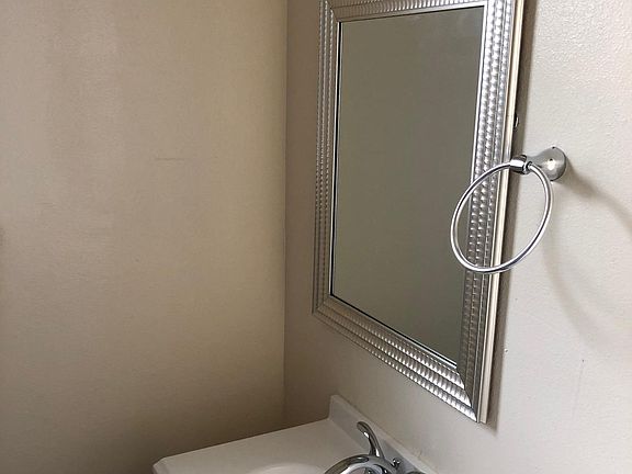 5th image of 128 Handley APT 2