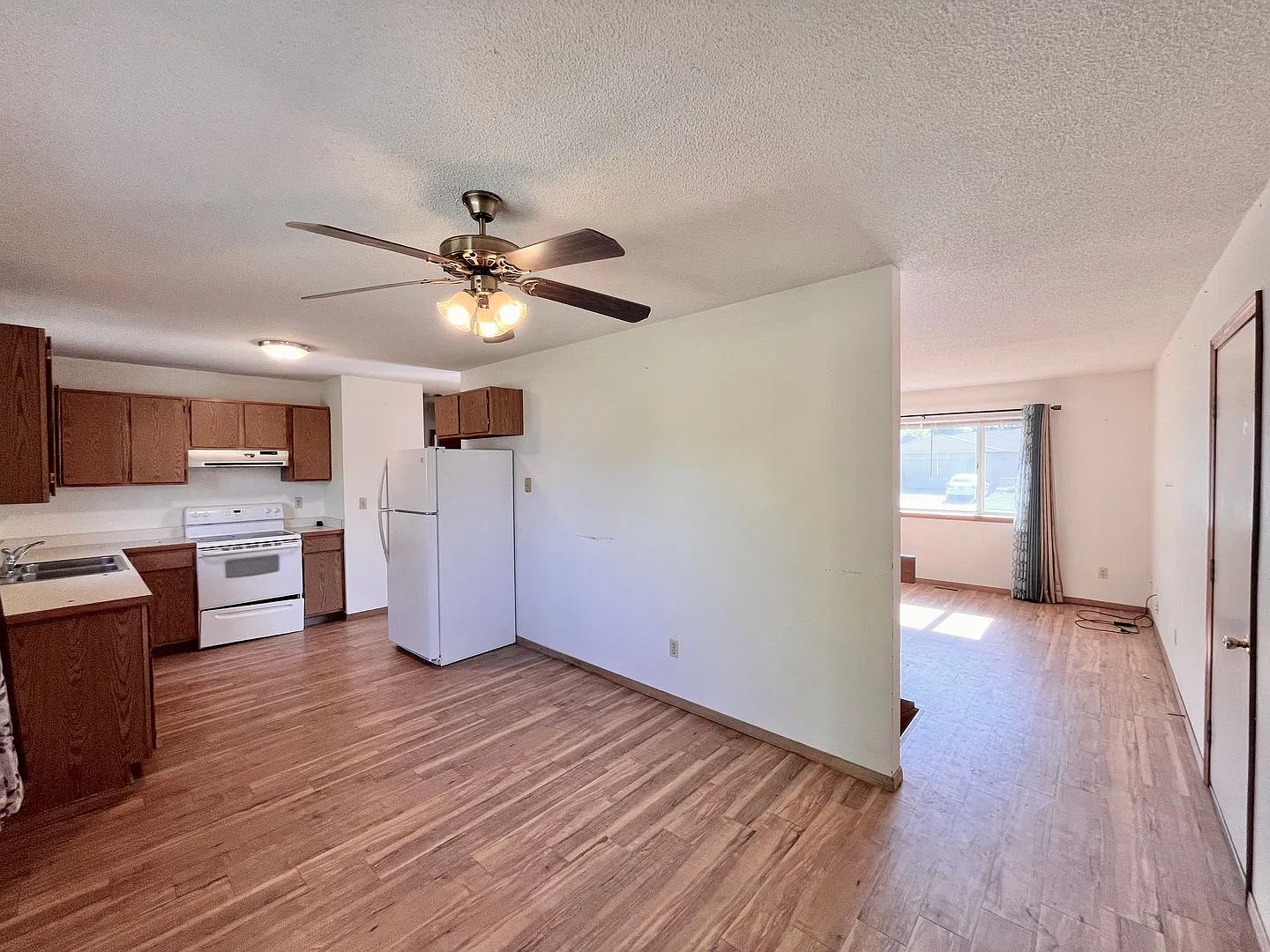 3 Bed, 1 Bath Ranch Home in Ault. Large yard and new carpet/paint! — Photo 4
