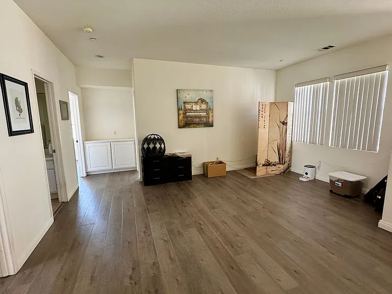 1765 Urbana Ln — Photo 10