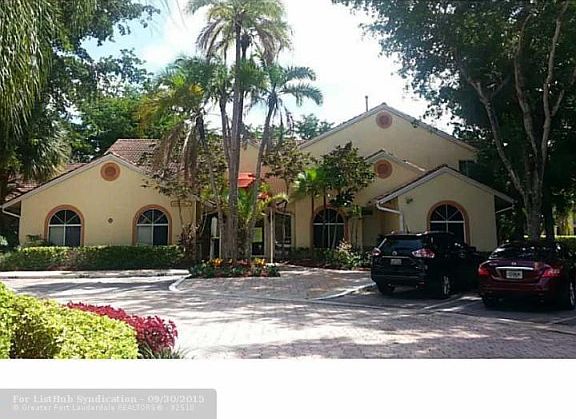 4th image of 1042 Coral Club Dr #1042