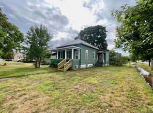 225 N 13th St, Escanaba, MI 49829