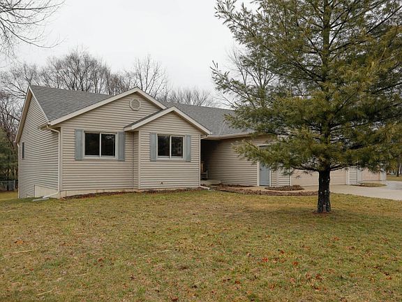1695 Auburn Woods Trail-102