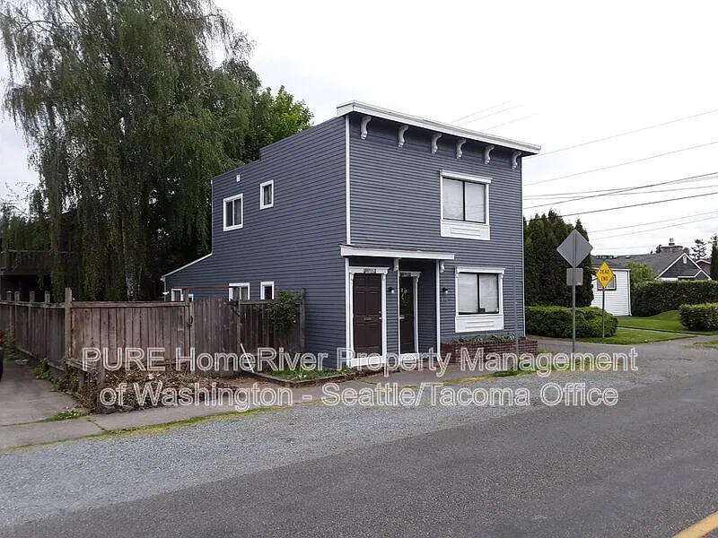 2 bed, 1.0 bath, 900 sqft, $2,195 — Photo 3