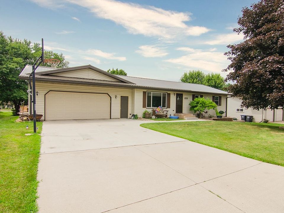 1213 Sunrise Ln, Shawano, WI 54166 Zillow