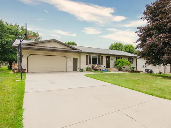 1213 Sunrise Ln, Shawano, WI 54166