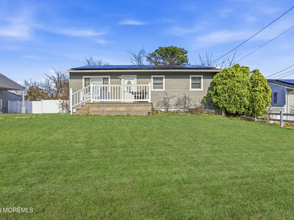 28 Bucknell Drive, Toms River, NJ 08757