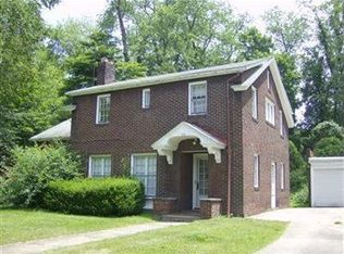 513 Glacier Heights Rd, Youngstown, OH