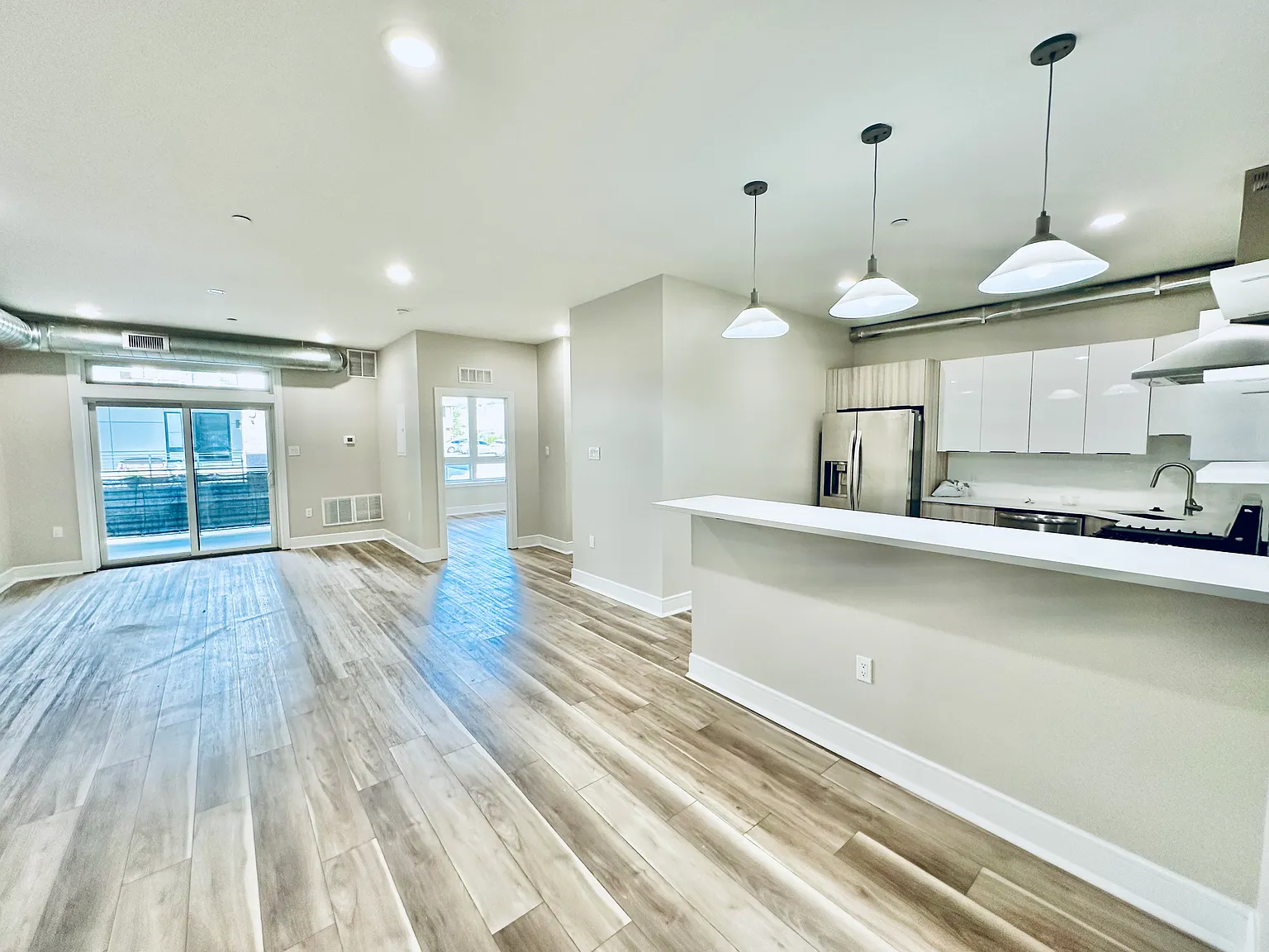 3202 Capri Dr — Photo 2