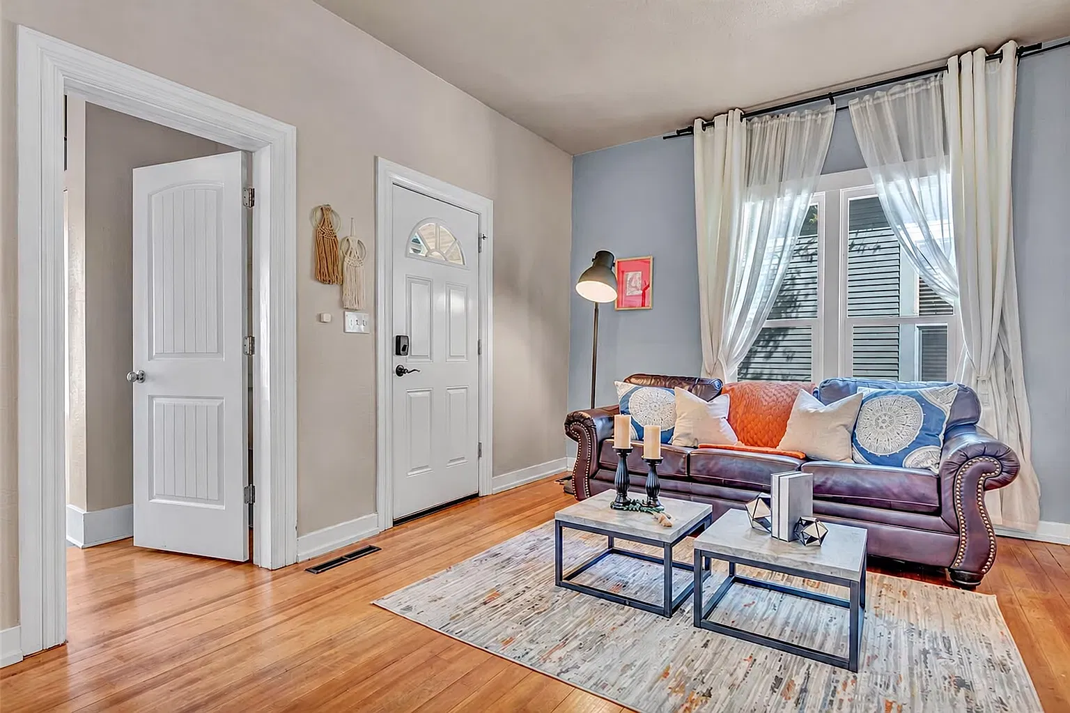 2 bed, 887 sqft, $1,850 — Photo 4