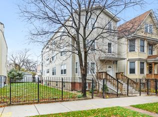 3236 N Whipple St, Chicago, IL 60618