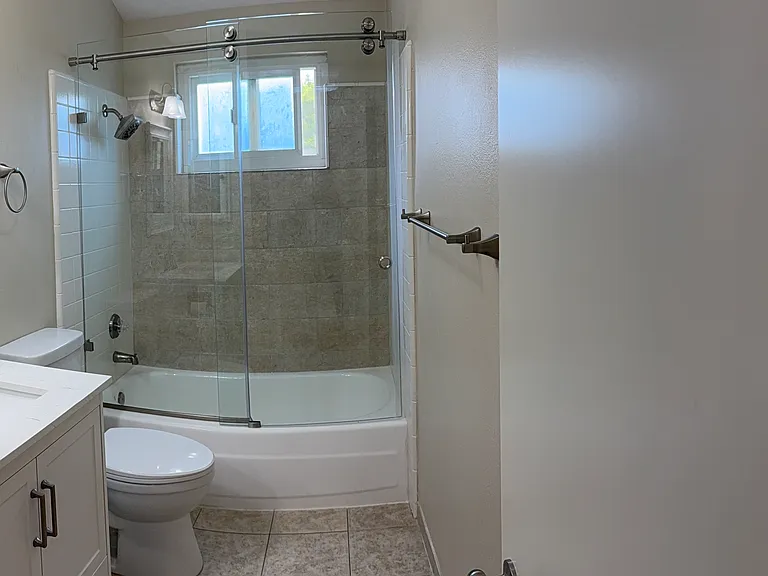 2666 N Anchor Ave — Photo 10