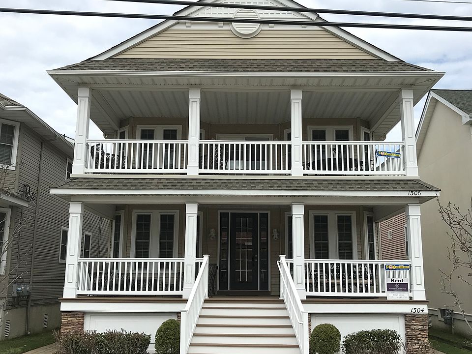 1st image of 1306 Wesley Ave #2