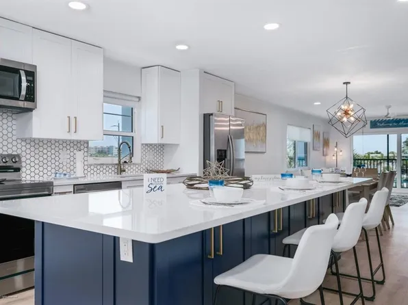 5600 Beach Way Dr APT 315, Sarasota, FL 34242