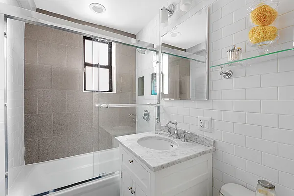 Sold by Compass | media 18