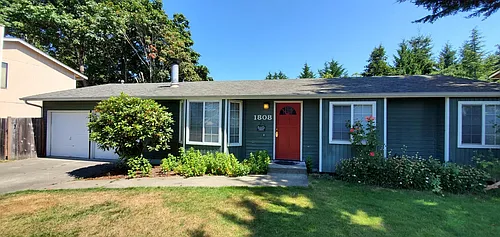 1808 211th Ct NE Photo 1 1808 211th Ct NE Photo 1