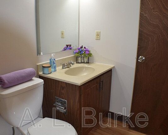 4th image of 2901 North St APT 6