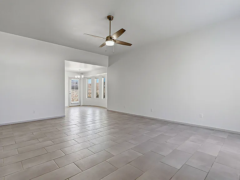 1173 Summer Rain St — Photo 3