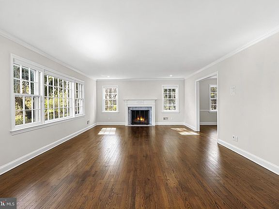 3rd image of 280 Edgerstoune Rd