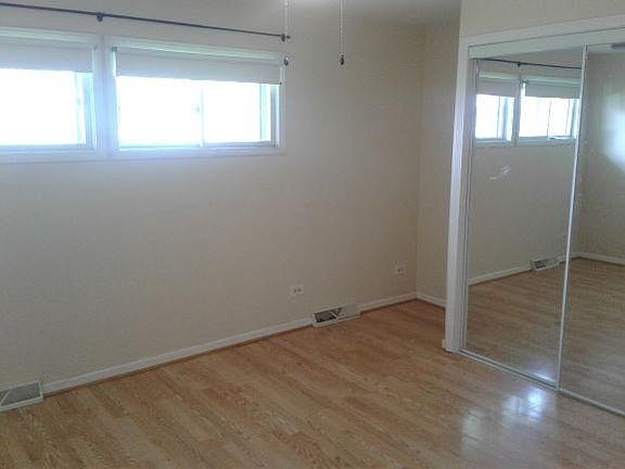 4th image of 137 N Marilyn Ave