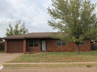 722 11th St, Wolfforth, TX 79382