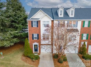 101 Rock Ridge Ln, Mount Holly, NC 28120