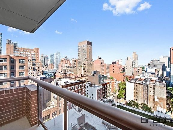 3rd image of 300 E 62nd St APT 1205
