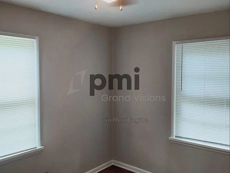 2060 N Water St — Photo 13