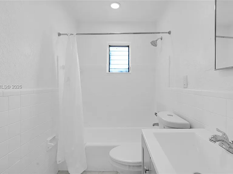 4285 SW 48th Ct — Photo 14