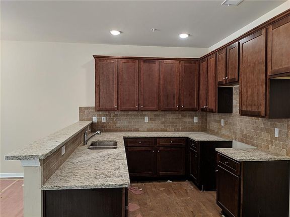 4th image of 8413 Douglass Trl #76