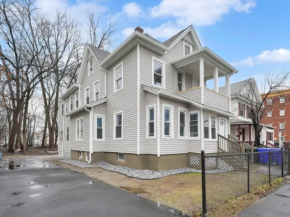 52 Osgood St, Springfield, MA 01107