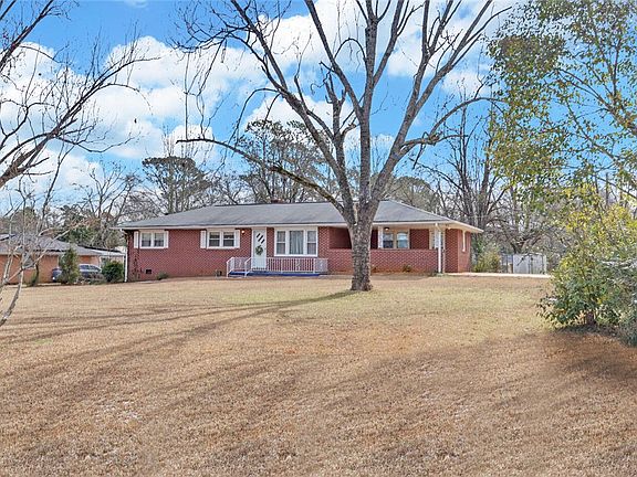 2nd image of 209 Lloyd Dr