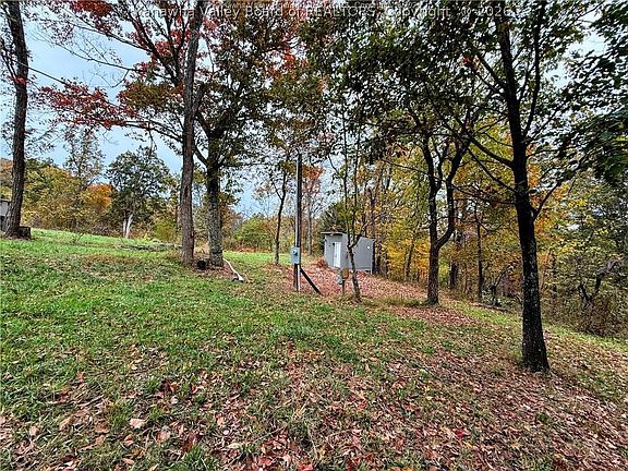 2nd image of 15374 Redmond Ridge Rd
