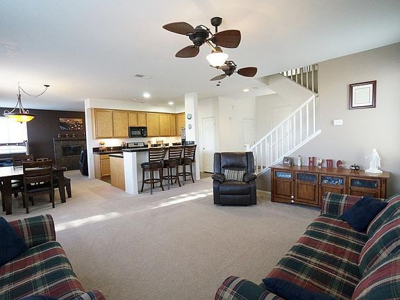 3rd image of 15163 Strawberry Ln