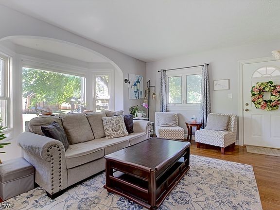 3rd image of 3630 W 148th St