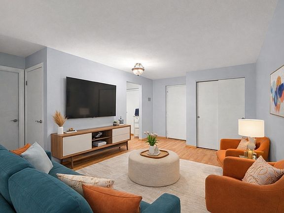 2nd image of 297 Main St APT 3