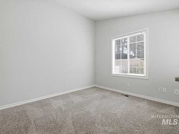 4th image of 1401 Lois Ln