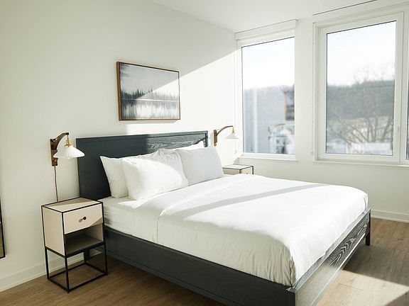 5th image of 4300 Kelly Dr #406