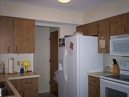 4th image of 2000 E Crest Dr