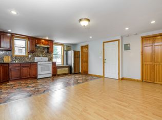 527 50th Ave #3, Long Island City, NY 11101