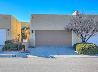 1729 Cliffside Dr NW, Albuquerque, NM 87105