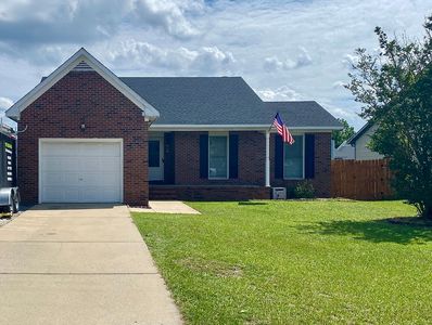 815 Brownsboro Pl, Hope Mills, NC, 28348