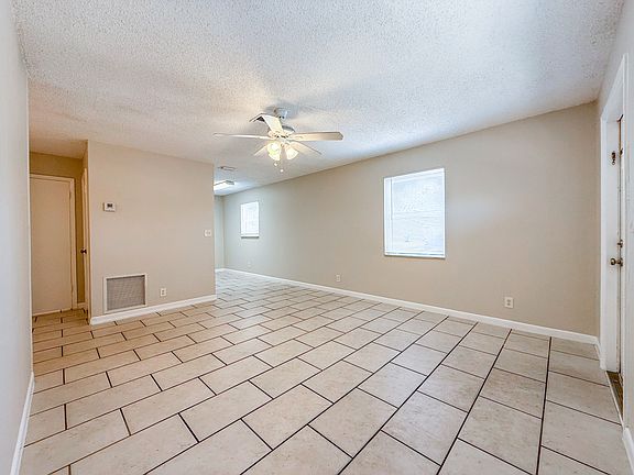 2nd image of 228 Fleming Ave APT 1