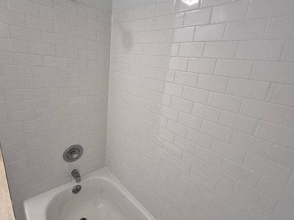 5th image of 509 S Centre St #2