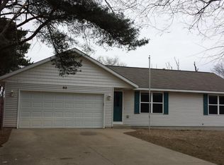83 Scotts Dr, Holland, MI 49424