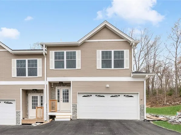 81 Ayda Rose Ave, West Warwick, RI 02893