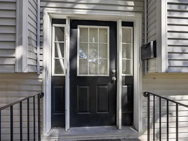 41 Genung St #41 — Photo 5