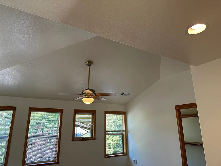 38 Logan Way — Photo 7