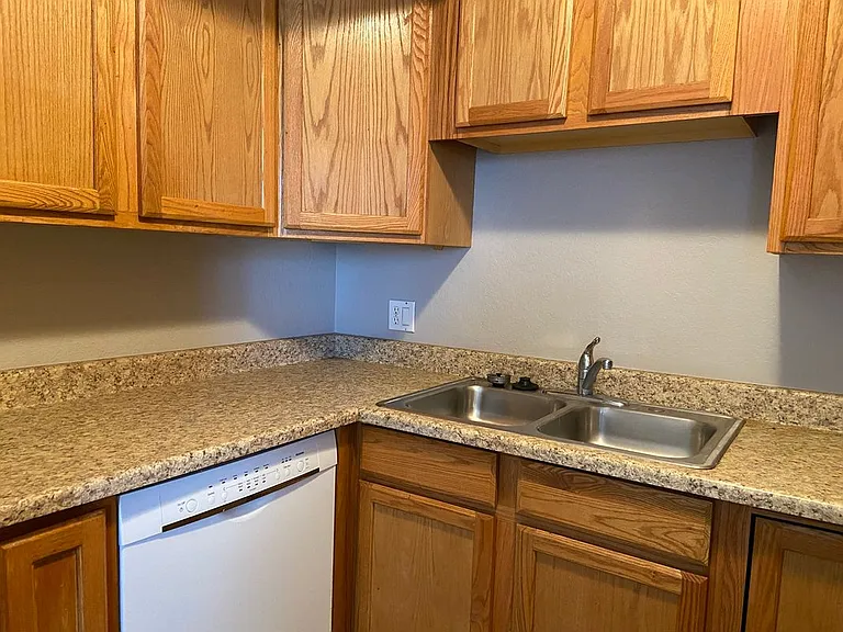 2693 E Oakleaf Dr — Photo 8