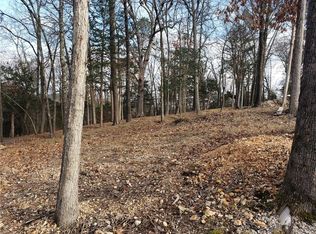 12 Corley Loop, Eureka Springs, AR 72632